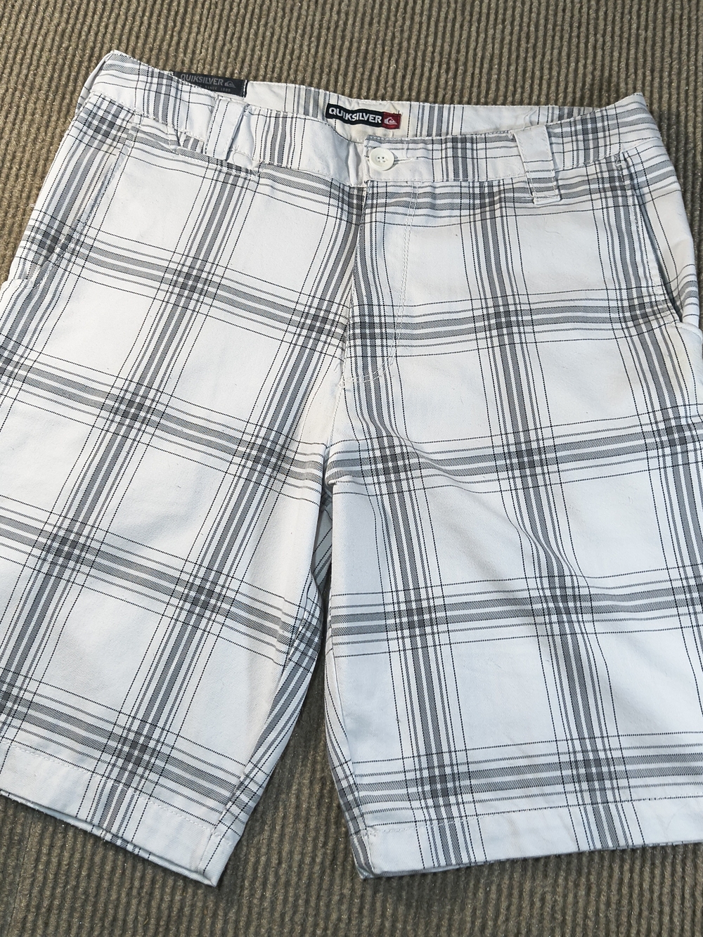 Quiksilver Mens Shorts Size 33 Plaid White